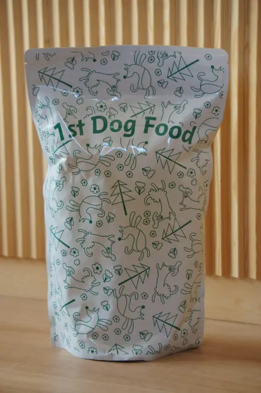 1stDogFood お試し用（1kg）のパッケージ