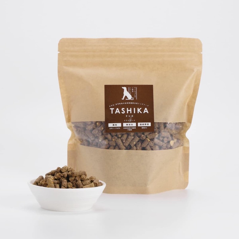 TASHIKA 鹿肉60%ドライフード 300gのパッケージ