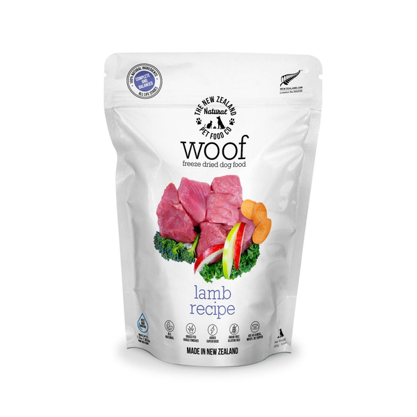WOOF ラム フリーズドライ ドッグフードのパッケージ